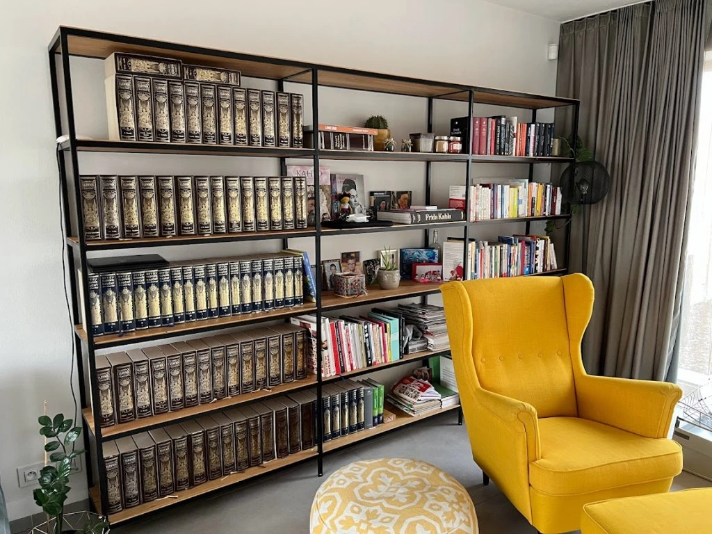 Blind date with a book